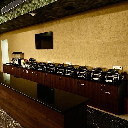 Le Royale Palace Karaikal Ngoại thất bức ảnh