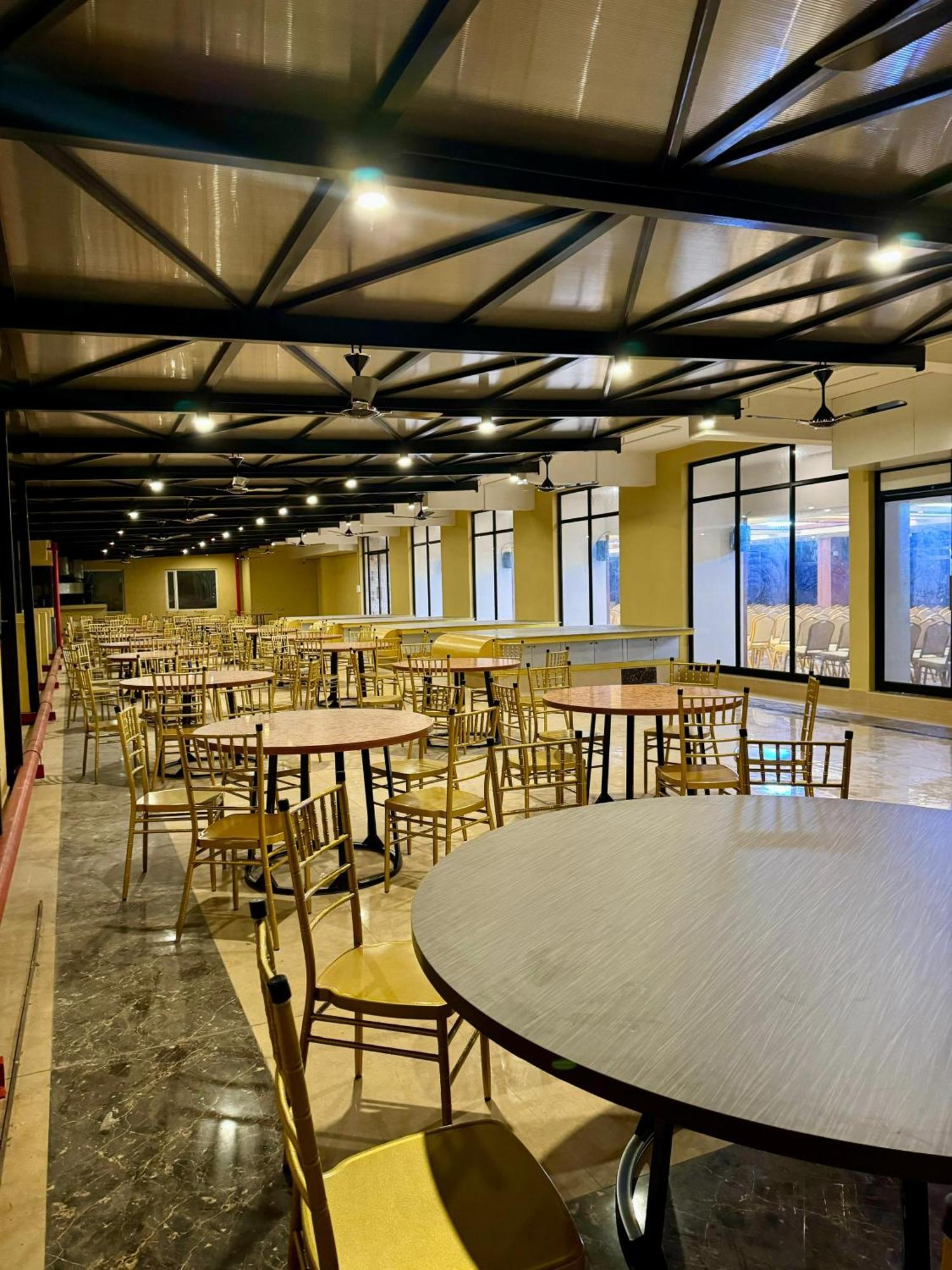 Le Royale Palace Karaikal Ngoại thất bức ảnh