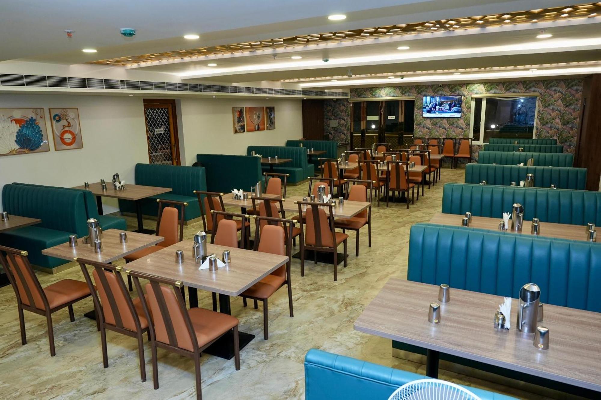 Le Royale Palace Karaikal Ngoại thất bức ảnh