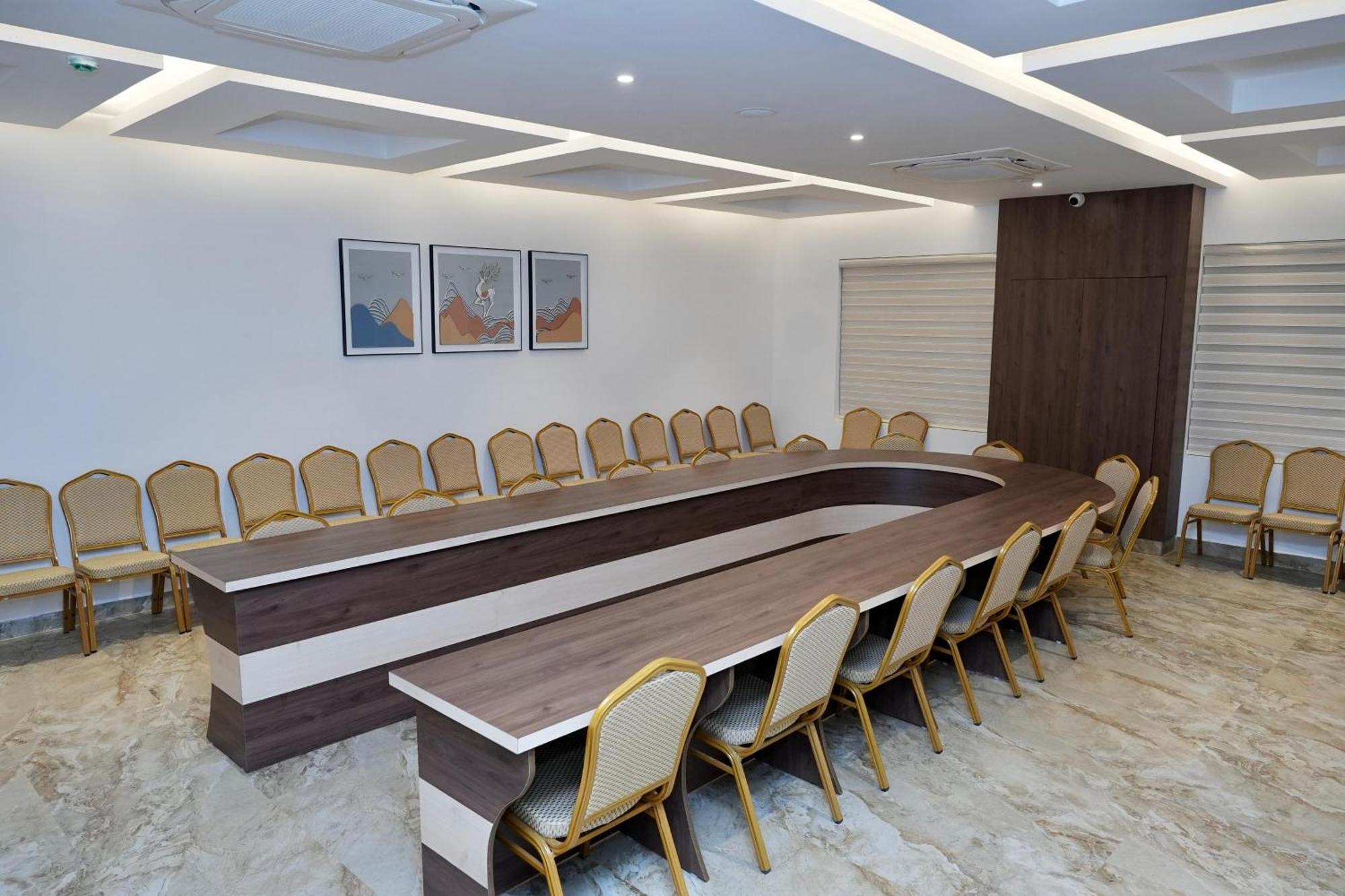 Le Royale Palace Karaikal Ngoại thất bức ảnh