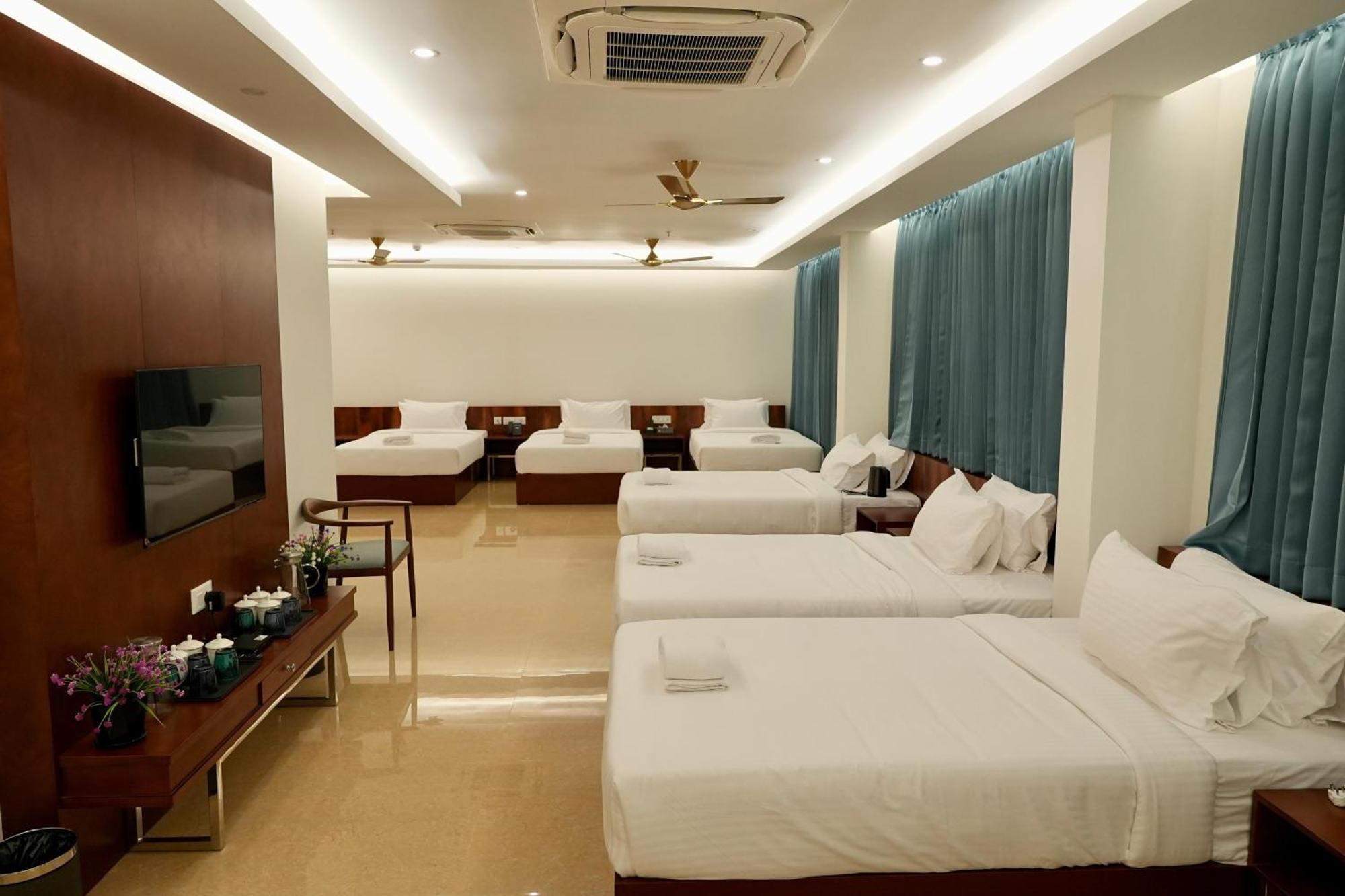 Le Royale Palace Karaikal Ngoại thất bức ảnh