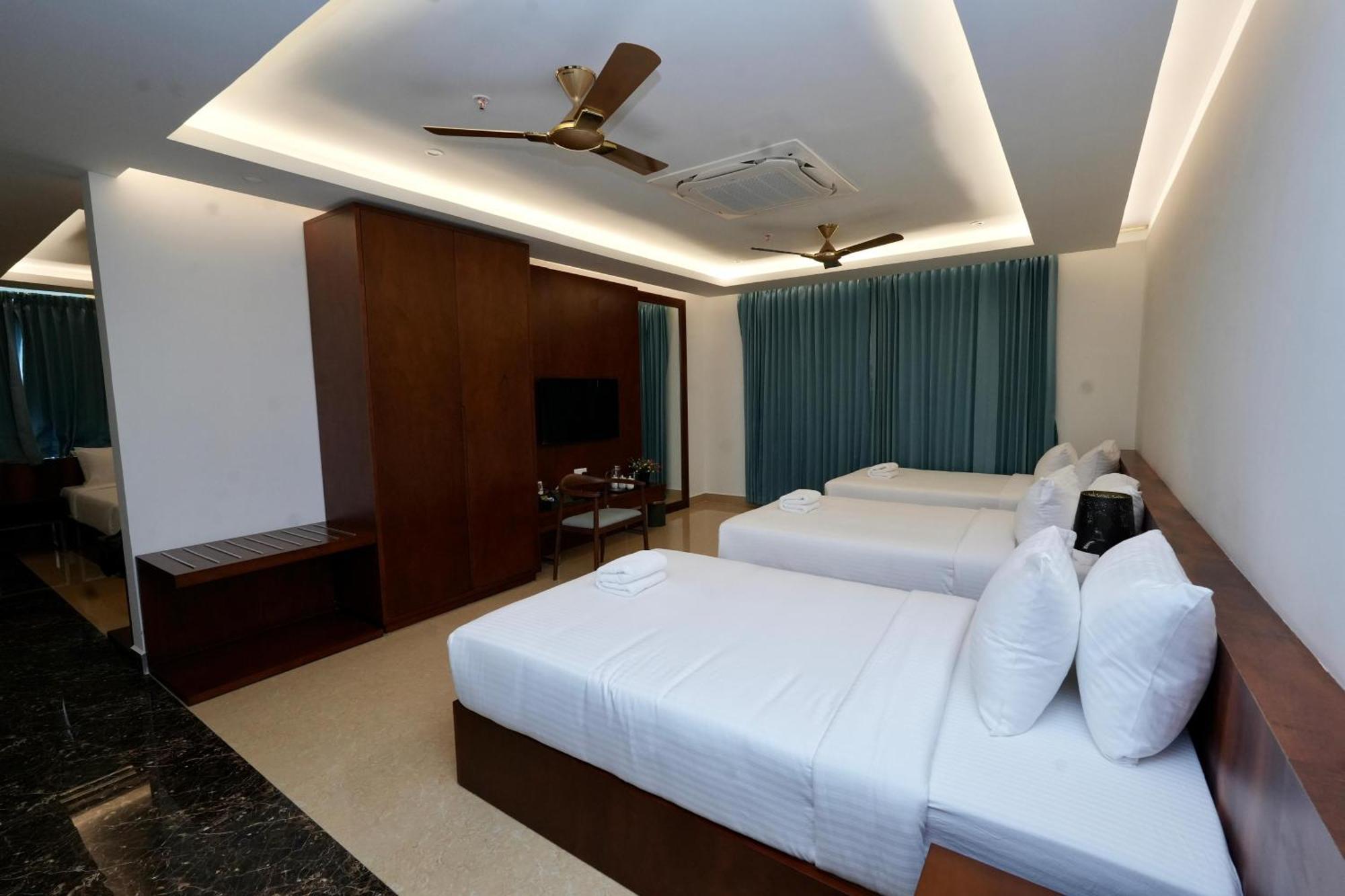 Le Royale Palace Karaikal Ngoại thất bức ảnh