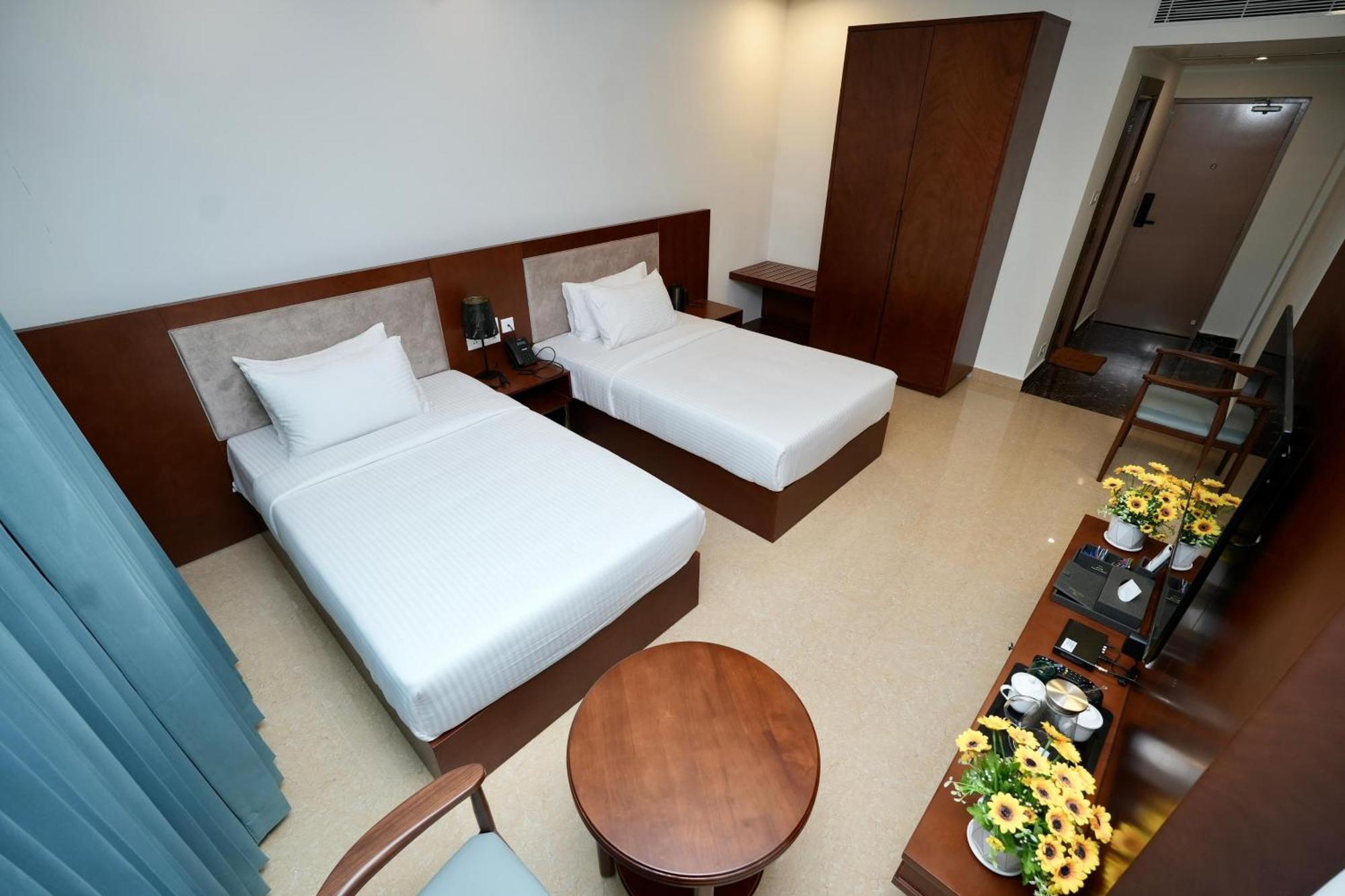 Le Royale Palace Karaikal Ngoại thất bức ảnh