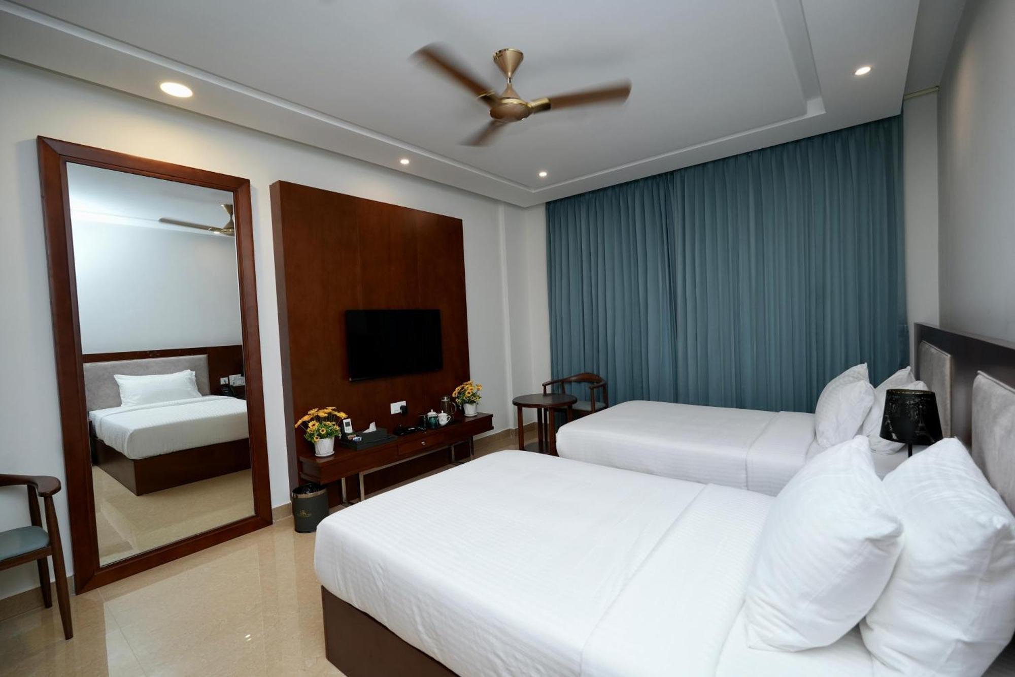 Le Royale Palace Karaikal Ngoại thất bức ảnh