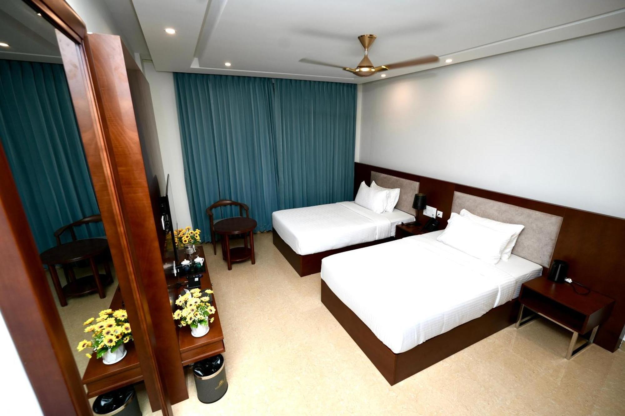 Le Royale Palace Karaikal Ngoại thất bức ảnh