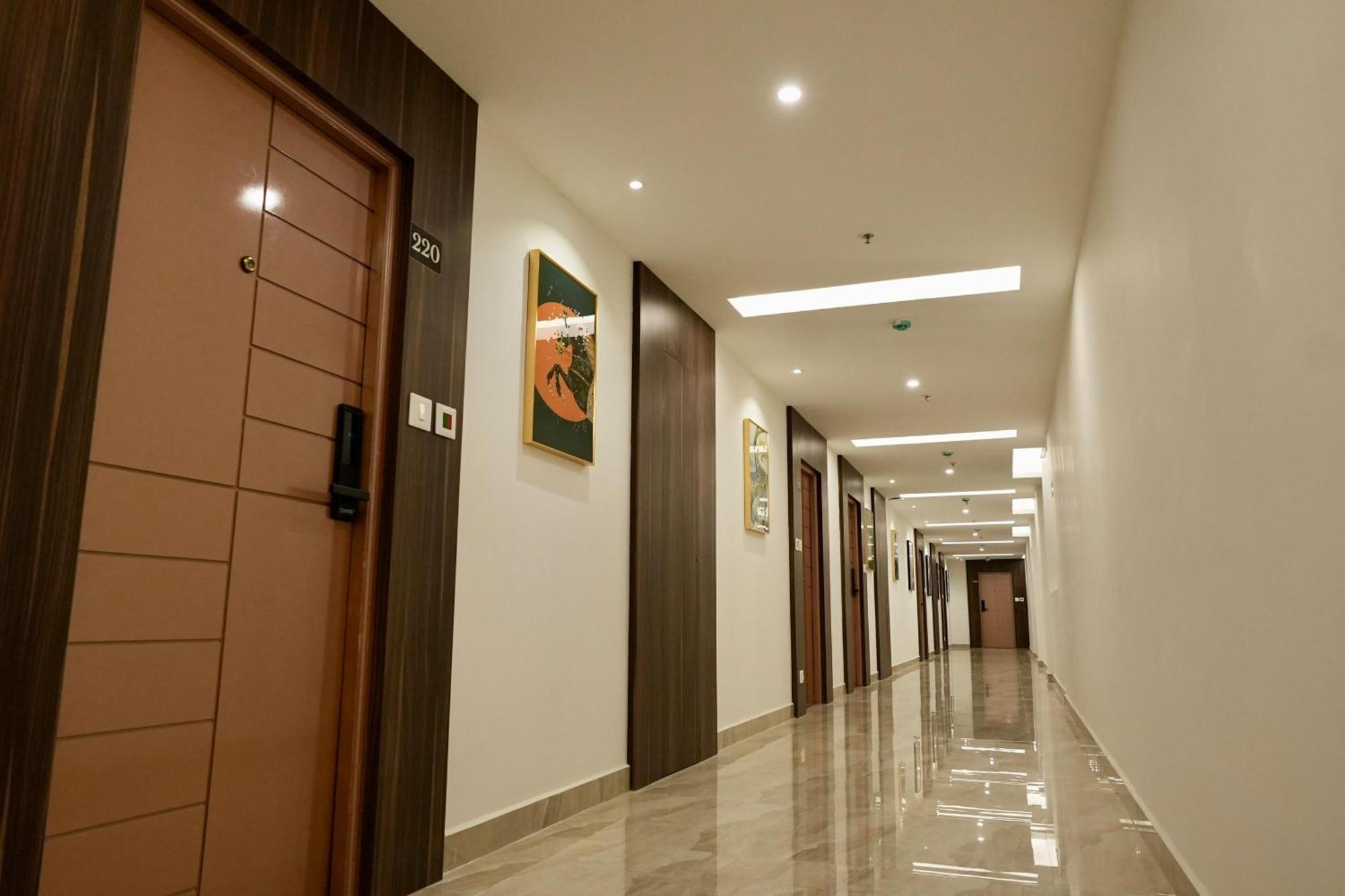 Le Royale Palace Karaikal Ngoại thất bức ảnh